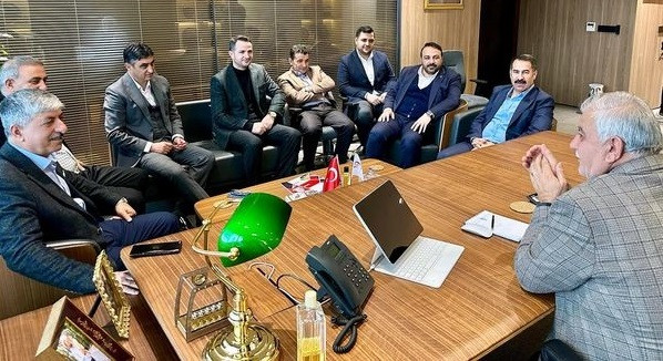 Belediye Başkan Adayı Ömeroğlu'dan Çakan Grubu'na Ziyaret